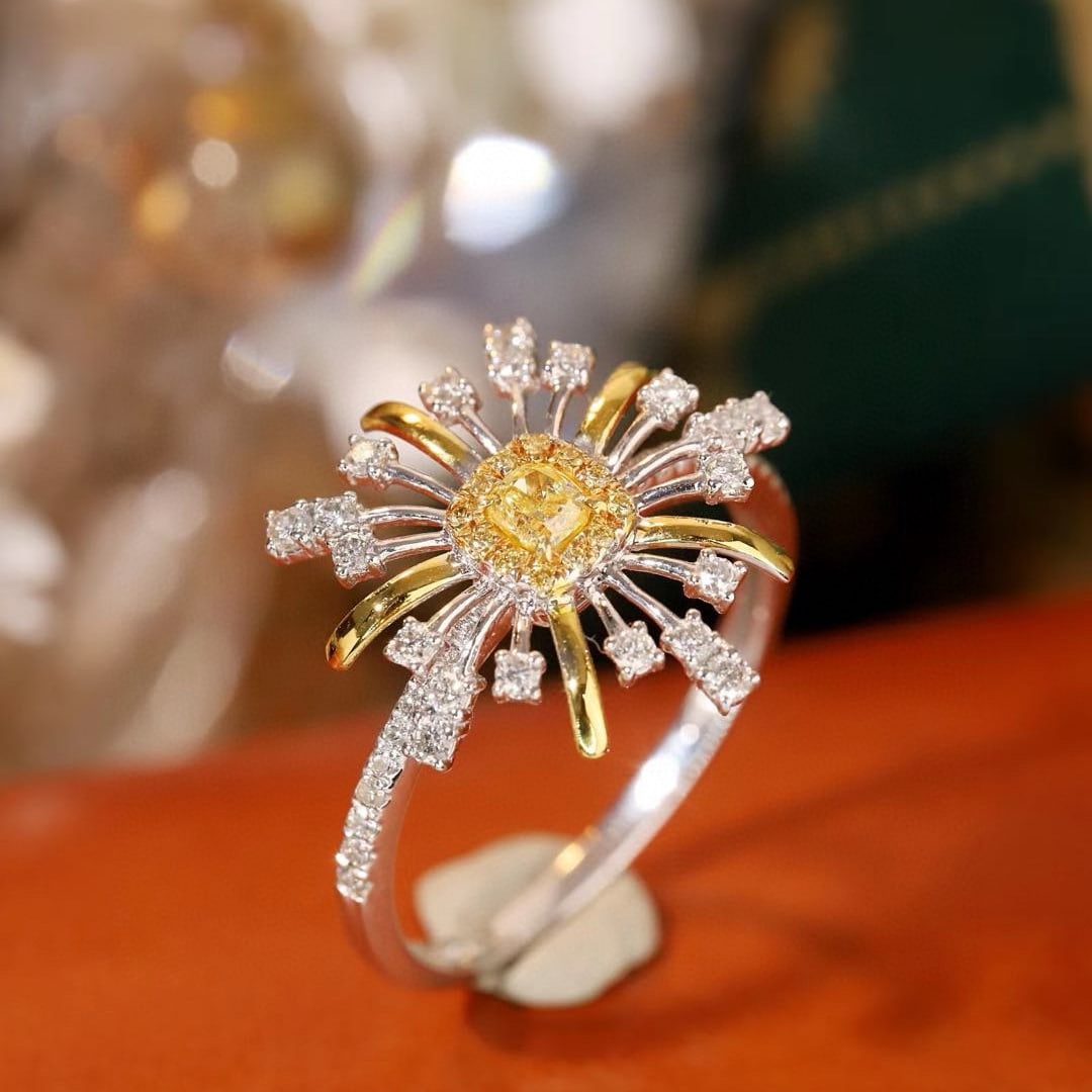 14k Gold 0.55 Ctw Natural Yellow Diamond & Diamond Ring - 4