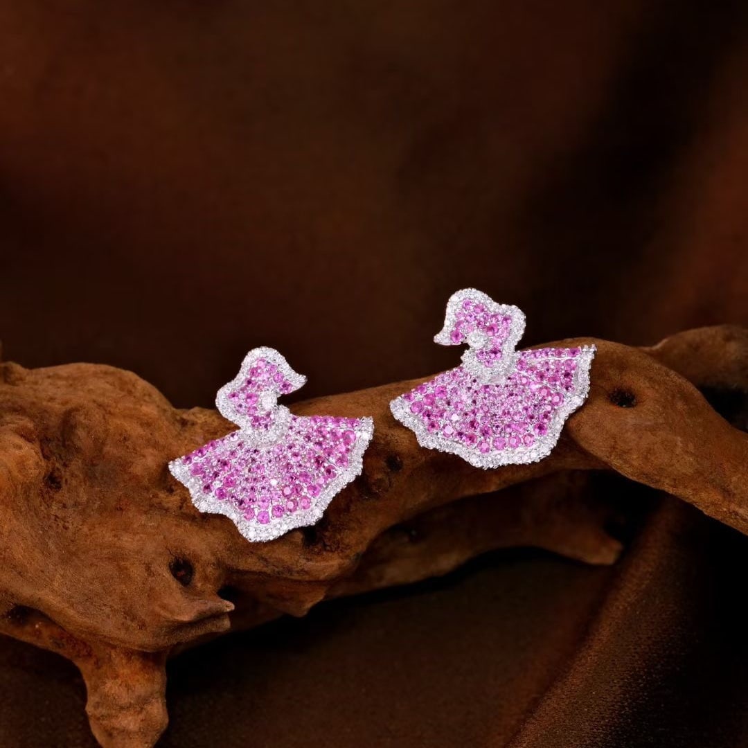 14k Gold 2.52 Ctw Natural Sapphire & Diamond Earrings: Ref:231129231 // gold content:14k gold // main gemstone:sapphire // shape:round // carat weight:2ct // color:pink // treatment:natural // cut grade:g // // adjacent gemstone 2 : diamond // shape:round