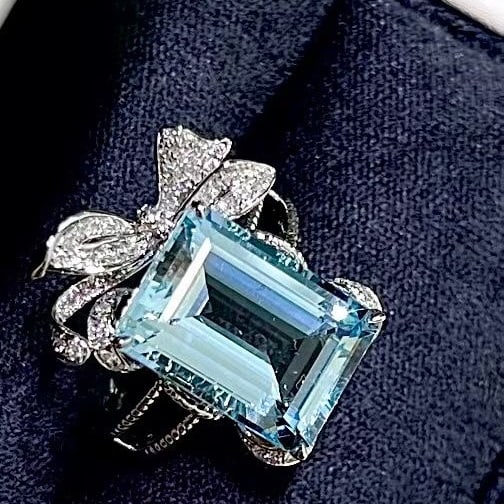 14k Gold 7.22 Ct Natural Aquamarine & Diamond Ring - 2