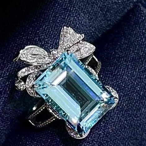 14k Gold 7.22 Ct Natural Aquamarine & Diamond Ring - 3