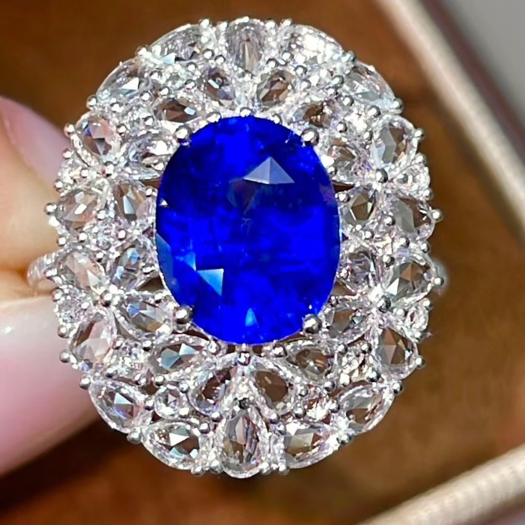 14k Gold 2.8 Ct Natural Sapphire & Sapphire Ring - 3