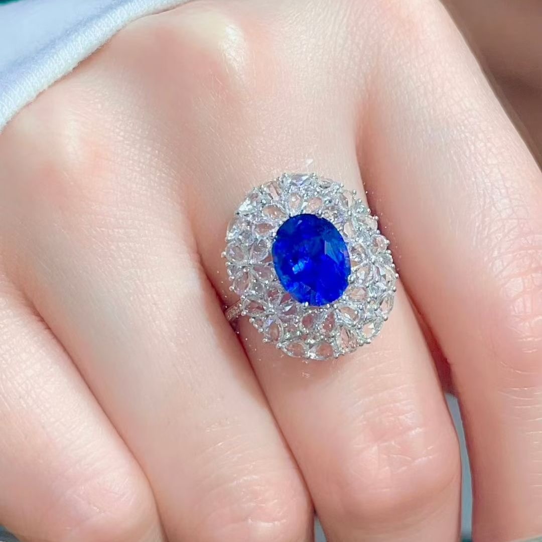 14k Gold 2.8 Ct Natural Sapphire & Sapphire Ring - 5