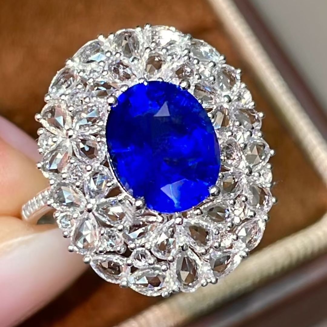 14k Gold 2.8 Ct Natural Sapphire & Sapphire Ring - 6