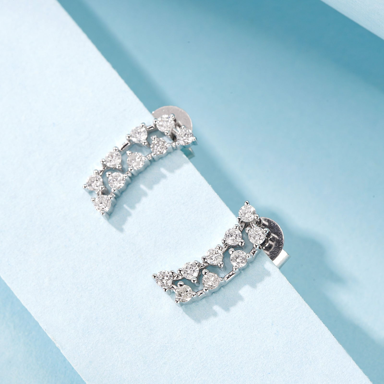 14k Gold 0.26 Ct Natural H Diamond Earrings: Ref:231130023 // gold content:14k gold // main gemstone:diamond // shape:round // carat weight:0. 26ct // clarity grade:vs-si // color:h // treatment:natural // cut grade:g // Condition: NewLow