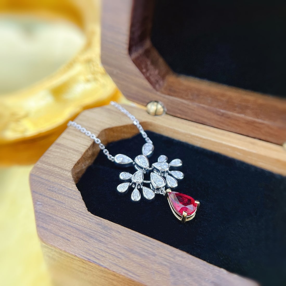 14k Gold 0.62 Ctw Natural Ruby & Diamond Necklace - 3