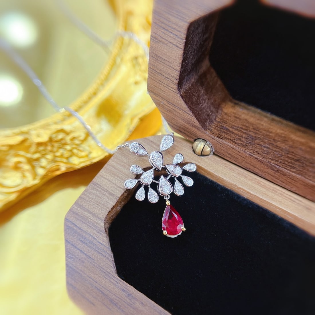 14k Gold 0.62 Ctw Natural Ruby & Diamond Necklace - 4