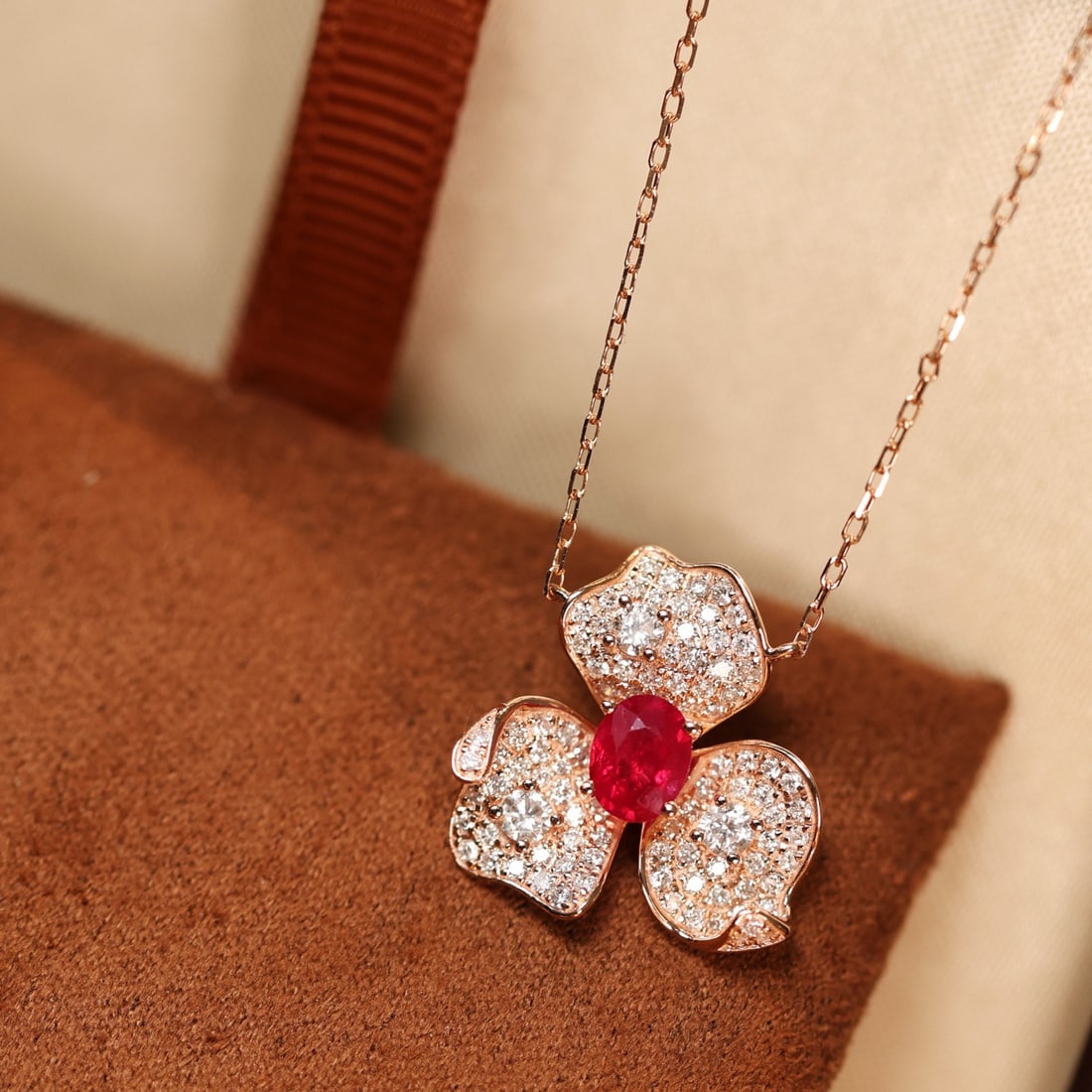 14k Gold 0.98 Ctw Vivid Red Natural Ruby & Diamond Necklace - 3