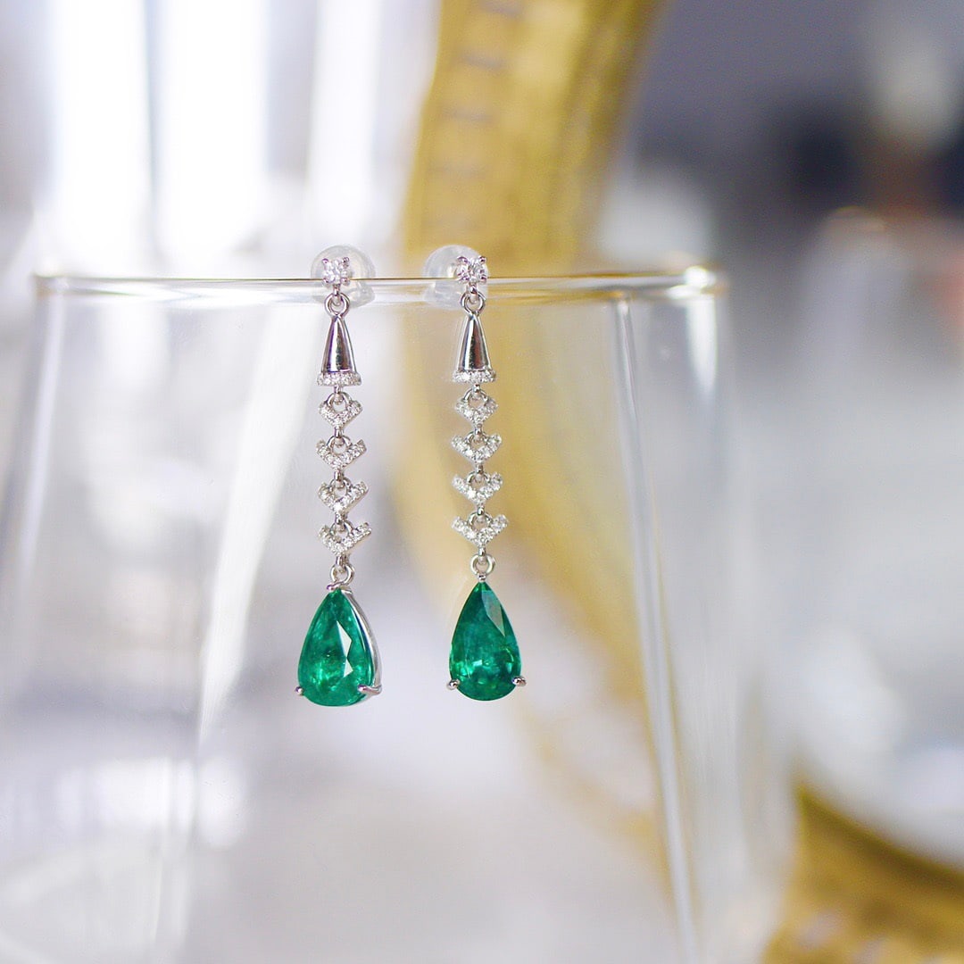 14k Gold 3.12 Ctw Natural Emerald & Diamond Earrings - 4