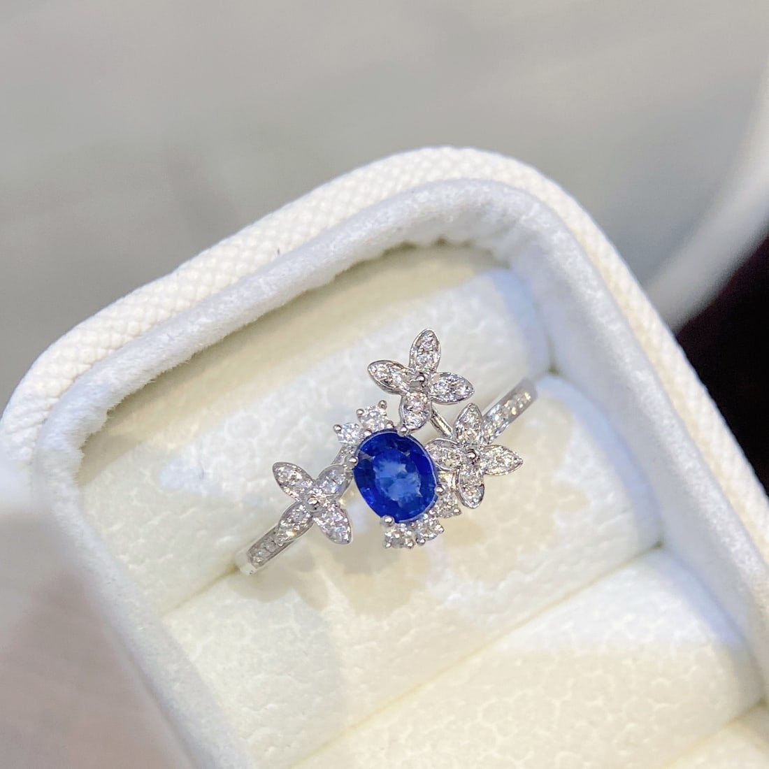 14k Gold 0.55 Ctw Natural Sapphire & Diamond Ring - 2