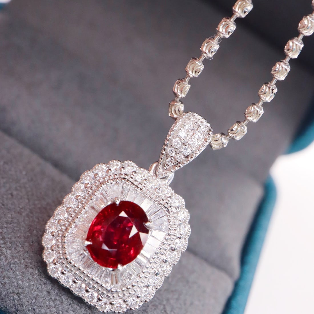 14k Gold 1.58 Ctw Natural Ruby & Diamond Pendant( Without Chain ): Ref:231130077 // gold content:14k gold // main gemstone:ruby // shape:oval // carat weight:1. 06ct // color:pigeonblood red // treatment:natural // // adjacent gemstone 2 : diamond //
