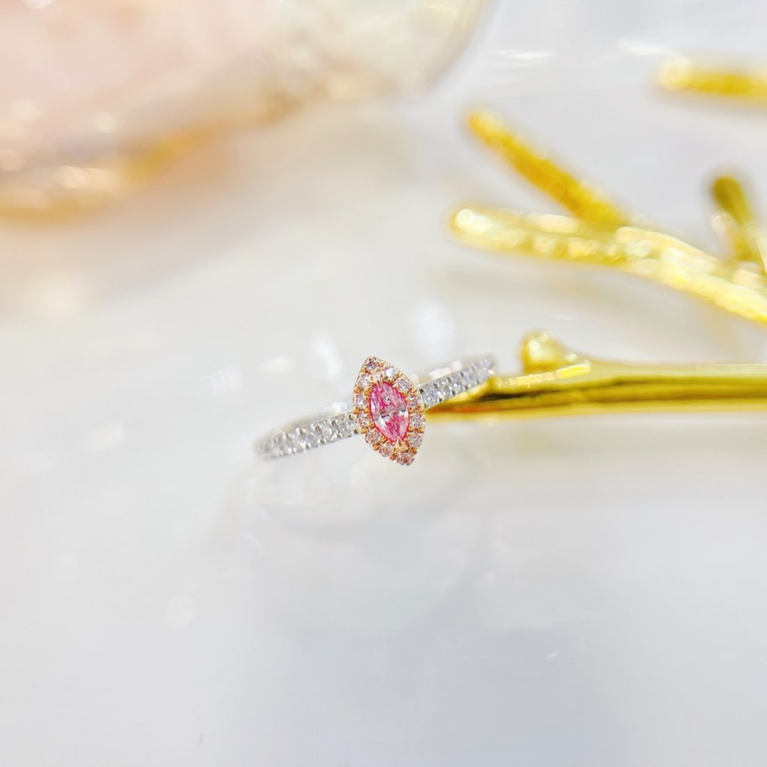 14k Gold 0.30 Ctw Natural Pink Diamond & Diamond Ring - 3