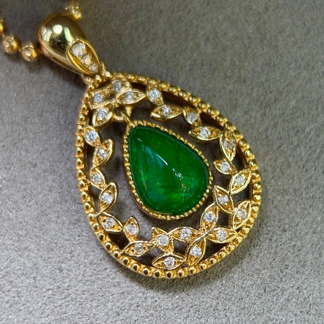 14k Gold 0.92 Ct Vivid Green Natural Emerald & Diamond Pendant( Without Chain ) - 2