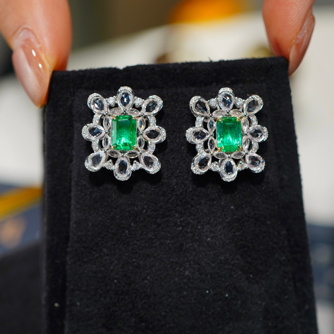 14k Gold 1.7 Ct Natural Emerald & Sapphire & Diamond Earrings - 2