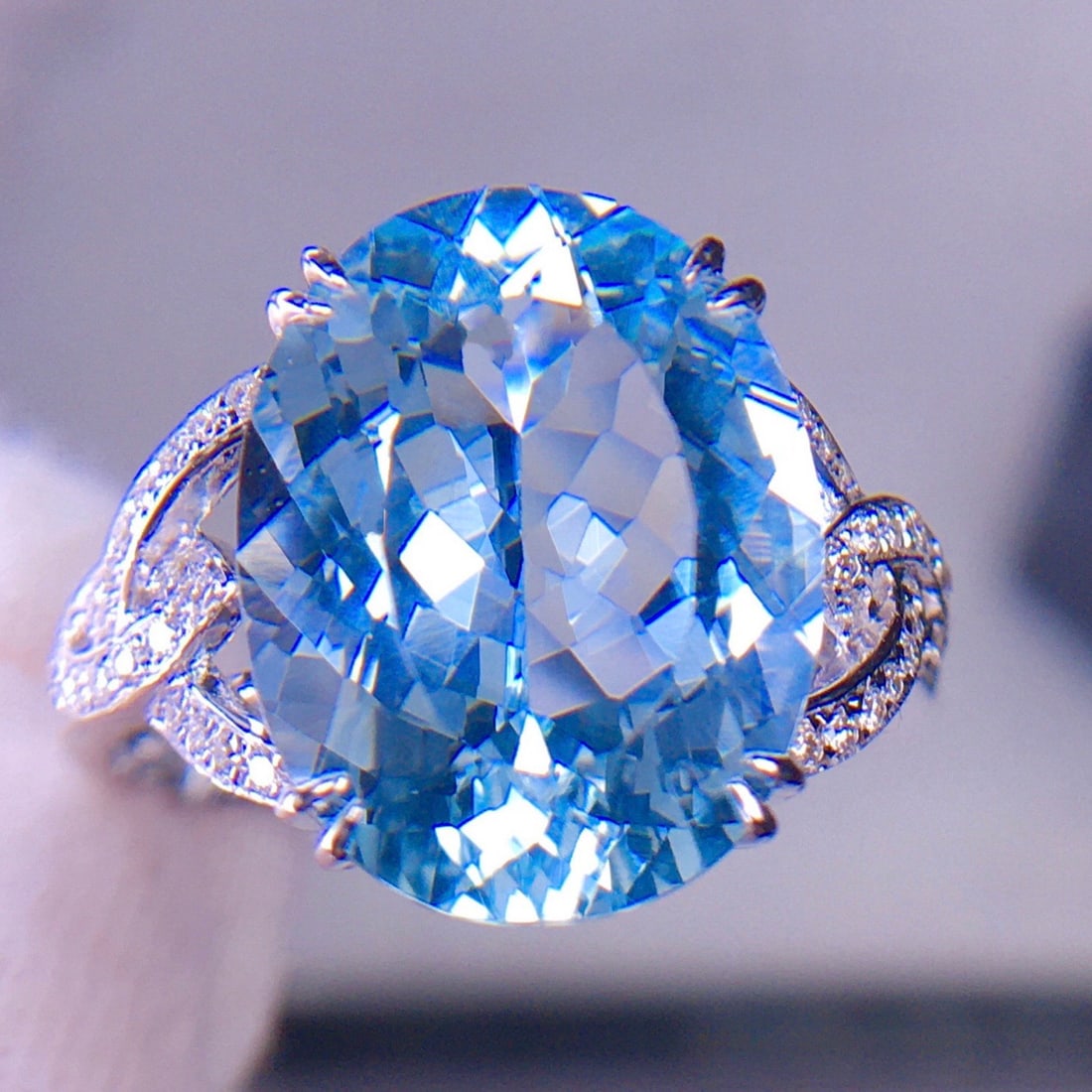 14k Gold 6.5 Ct Natural Aquamarine & Diamond Ring - 4