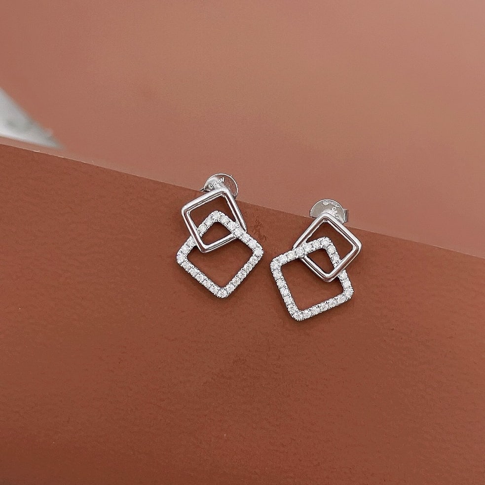 14k Gold 0.22 Ct Natural H Diamond Earrings: Ref:231130137 // gold content:14k gold // main gemstone:diamond // shape:round // carat weight:0. 22ct // clarity grade:vs-si // color:h // treatment:natural // cut grade:g // Condition: NewLow