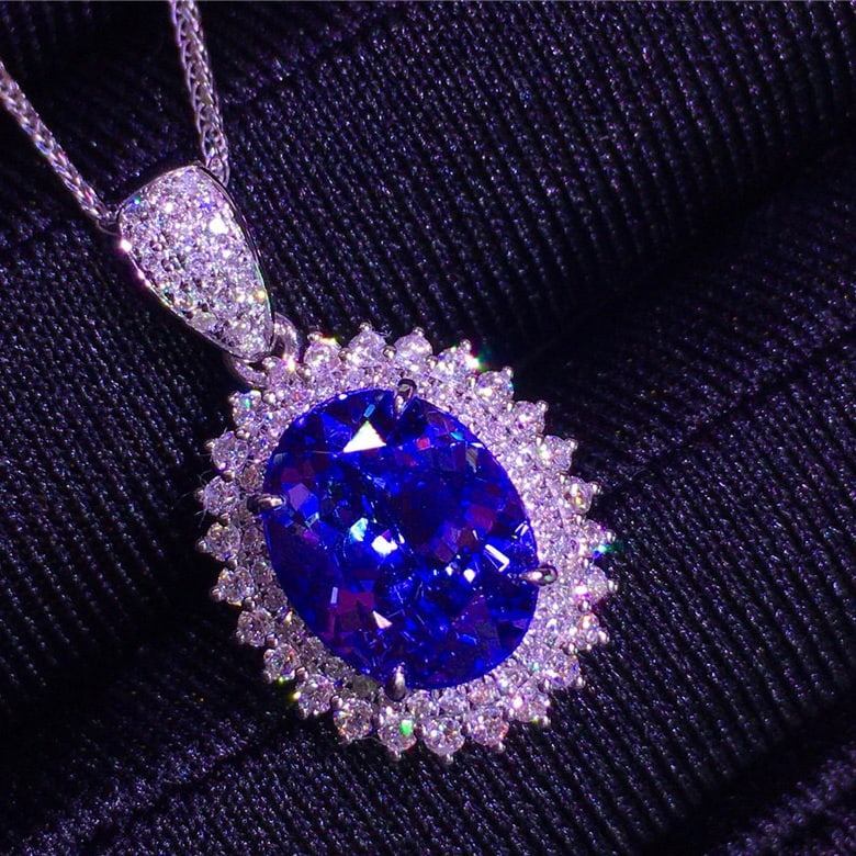 14k Gold 3.2 Ct Natural Tanzanite & Diamond Pendant( Without Chain ) - 2