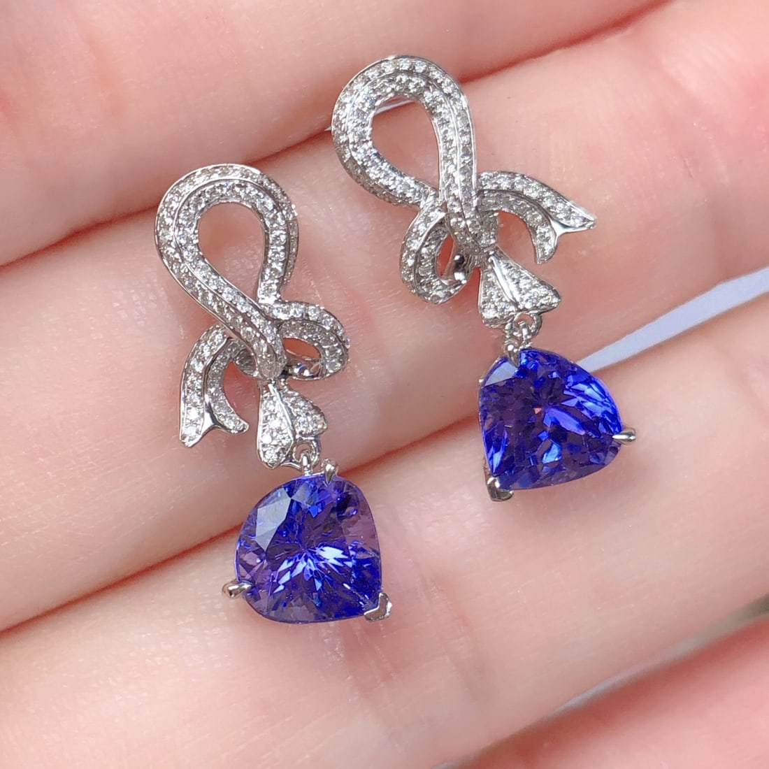 14k Gold 3.70 Ctw Natural Tanzanite & Diamond Earrings - 5