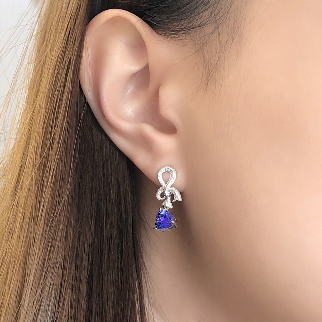 14k Gold 3.70 Ctw Natural Tanzanite & Diamond Earrings - 9