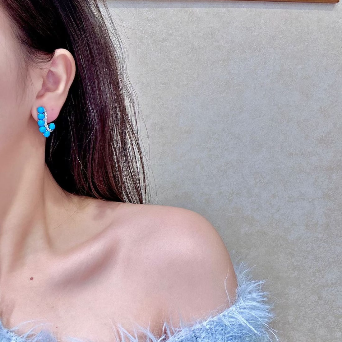 14k Gold 6.34 Ctw Natural Blue Turquoise & Diamond Earrings - 4