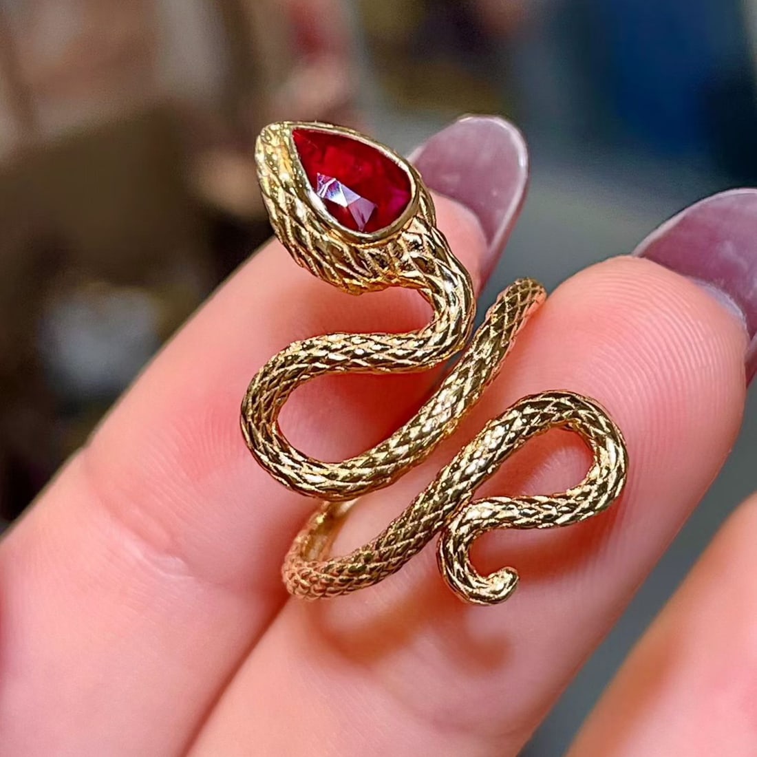 14k Gold 0.7 Ct Natural Ruby & Snake Ring - 2