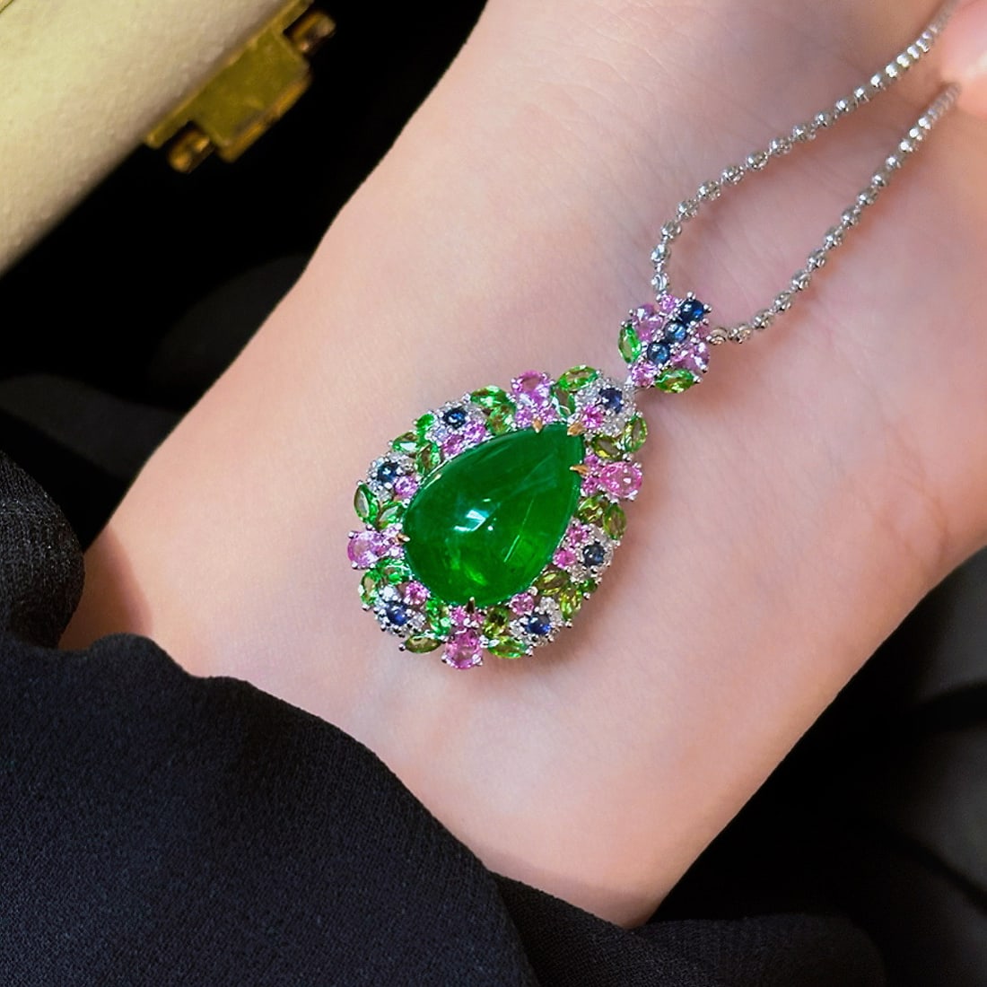 14k Gold 6.68 Ct Natural Emerald & Diamond Pendant( Without Chain ) - 5