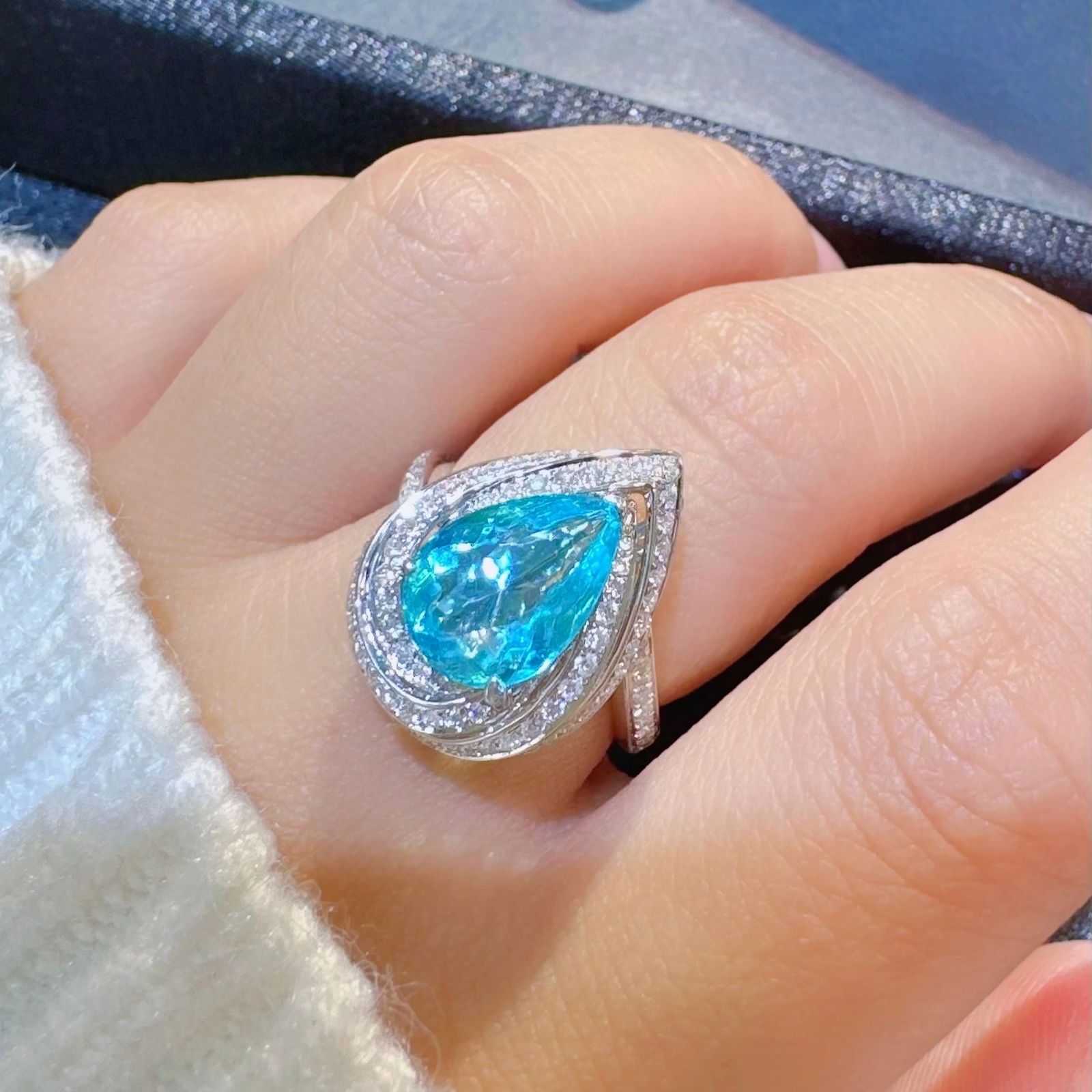 14k Gold 2.94 Ctw Natural Paraiba Tourmaline & Diamond Ring - 2