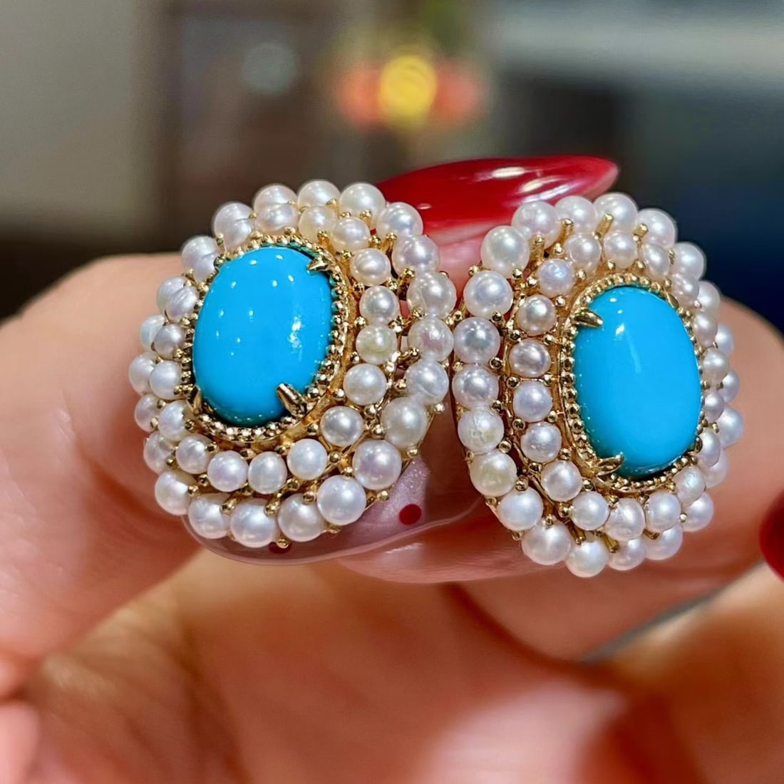 14k Gold 3.47 Ct Natural Blue Turquoise & Pearl Earrings: Ref:231130187 // gold content:14k gold // main gemstone:blue turquoise // shape:oval // carat weight:3. 47ct // color:blue // treatment:natural // // adjacent gemstone 2 : pearl // shape:round //