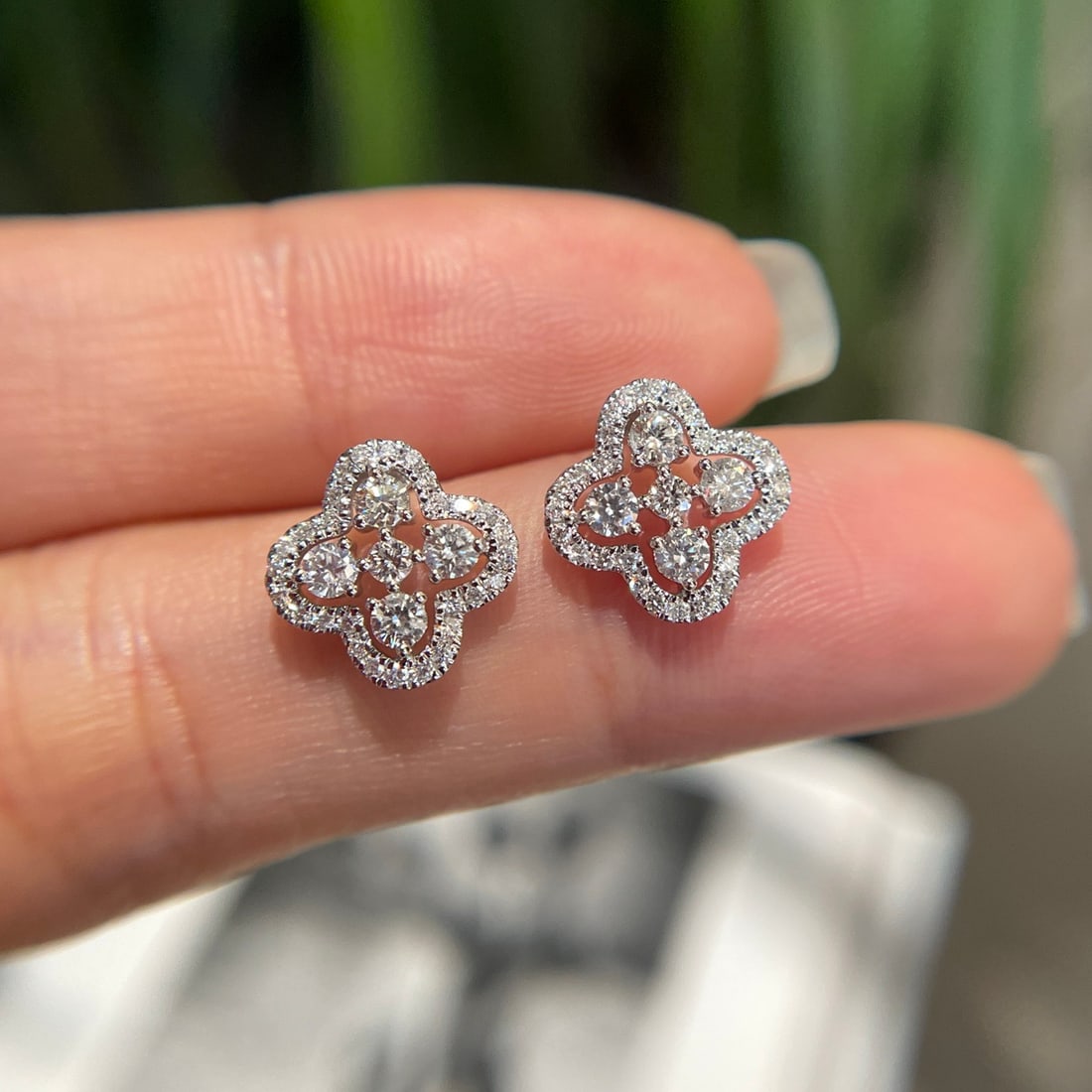 14k Gold 0.60 Ct Natural H Diamond Earrings - 2