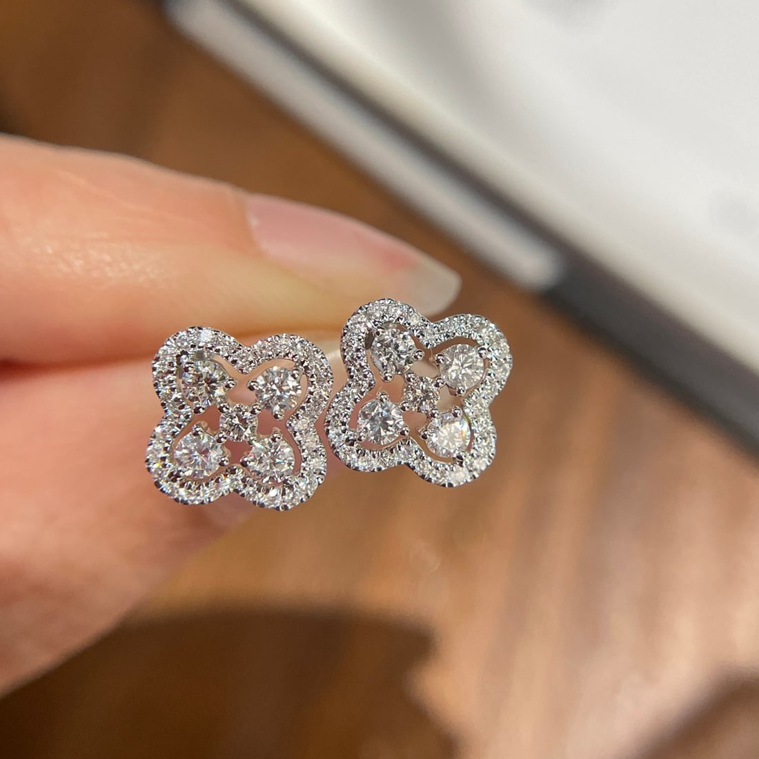 14k Gold 0.60 Ct Natural H Diamond Earrings - 3