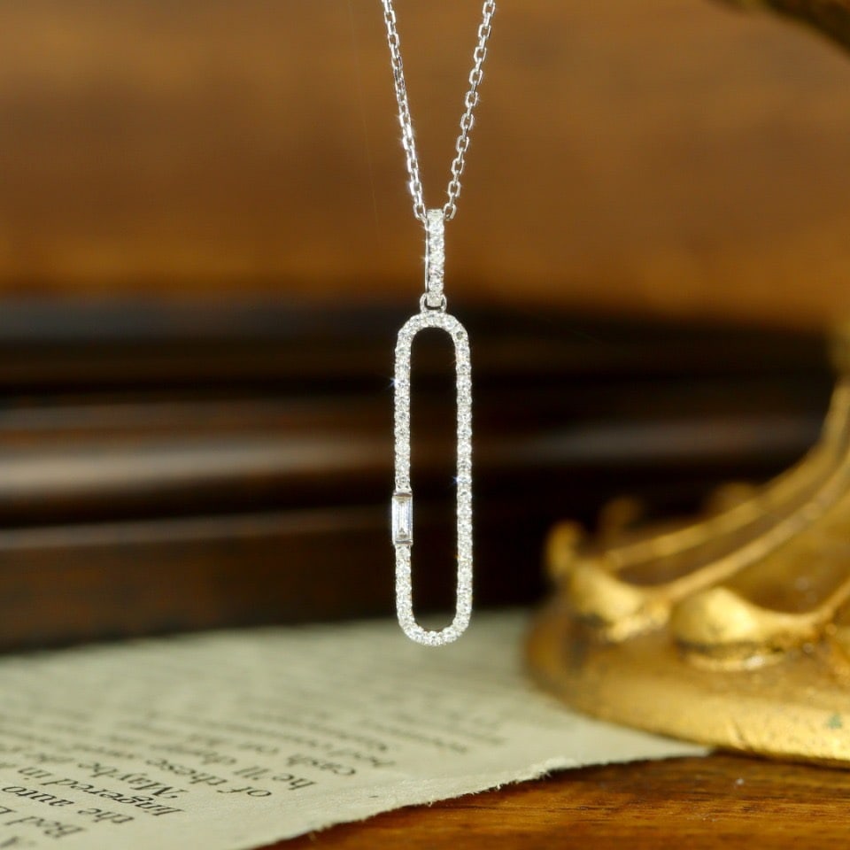 14k Gold 0.25 Ct Natural H Diamond Pendant( Without Chain ): Ref:231130201 // gold content:14k gold // main gemstone:diamond // shape:multiple // carat weight:0. 25ct // clarity grade:vs-si // color:h // treatment:natural // Condition: NewLow Estimate: