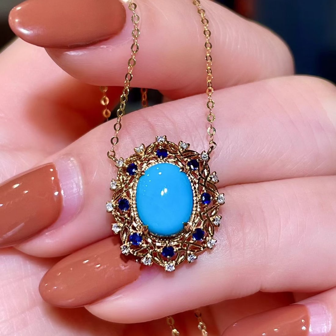 14k Gold 7.52 Ctw Natural Sapphire & Sapphire Earrings: Ref:231130227 // gold content:14k gold // main gemstone:sapphire // shape:round // carat weight:6. 10ct // color:blue // treatment:natural // cut grade:g // // adjacent gemstone 2 : sapphire //