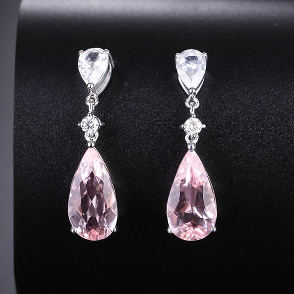 14k Gold 4.47 Ctw Natural Morganite & Diamond Earrings: Ref:231130256 // gold content:14k gold // main gemstone:morganite // shape:pear // carat weight:4. 37ct // color:pink // treatment:natural // // adjacent gemstone 2 : diamond // shape:round //