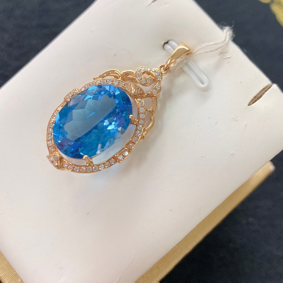 14k Gold 11.92 Ctw Natural Topaz & Diamond Pendant( Without Chain ) - 4