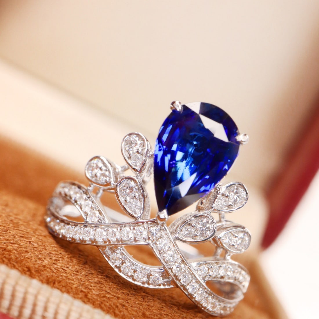 14k Gold 1.91 Ctw Vivid Blue Natural Sapphire & Diamond Ring: Ref:231130282 // gold content:14k gold // ring size:7. 25us // // main gemstone:sapphire // shape:pear // carat weight:1. 58ct // color:vivid blue // treatment:natural // // adjacent gemstone 2 : diam