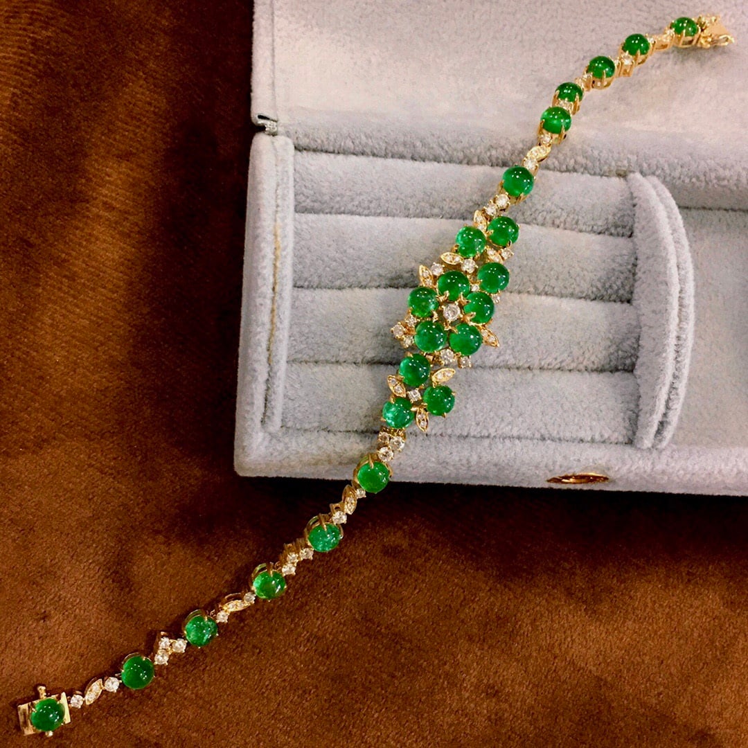 14k Gold 9.99 Ctw Natural Emerald & Diamond Bracelet: Ref:231130285 // gold content:14k gold // main gemstone:emerald // shape:round // carat weight:8. 85ct // color:green // treatment:natural // cut grade:g // // adjacent gemstone 2 : diamond //