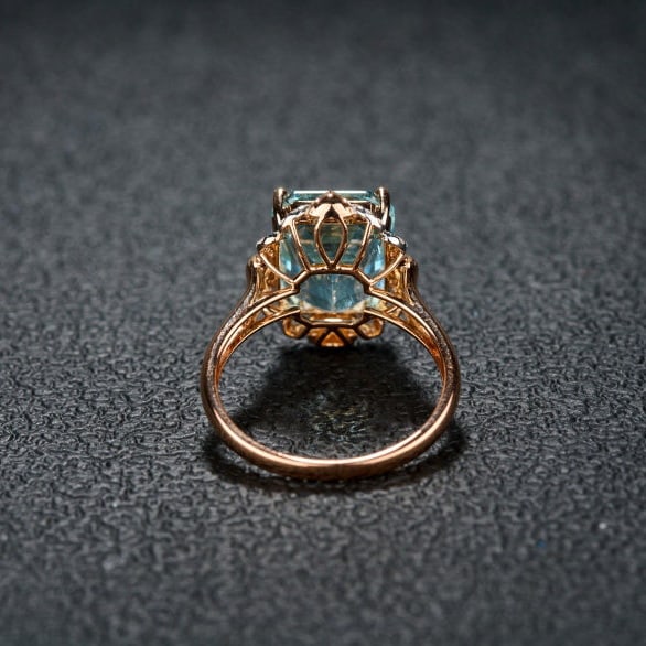 14k Gold 5.24 Ct Natural Aquamarine & Diamond Ring - 5