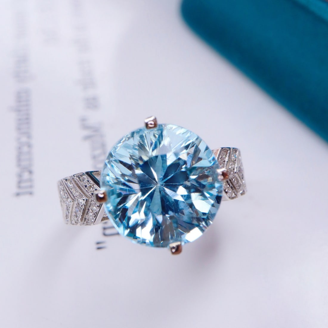 14k Gold 5.57 Ctw Natural Aquamarine & Diamond Ring - 4