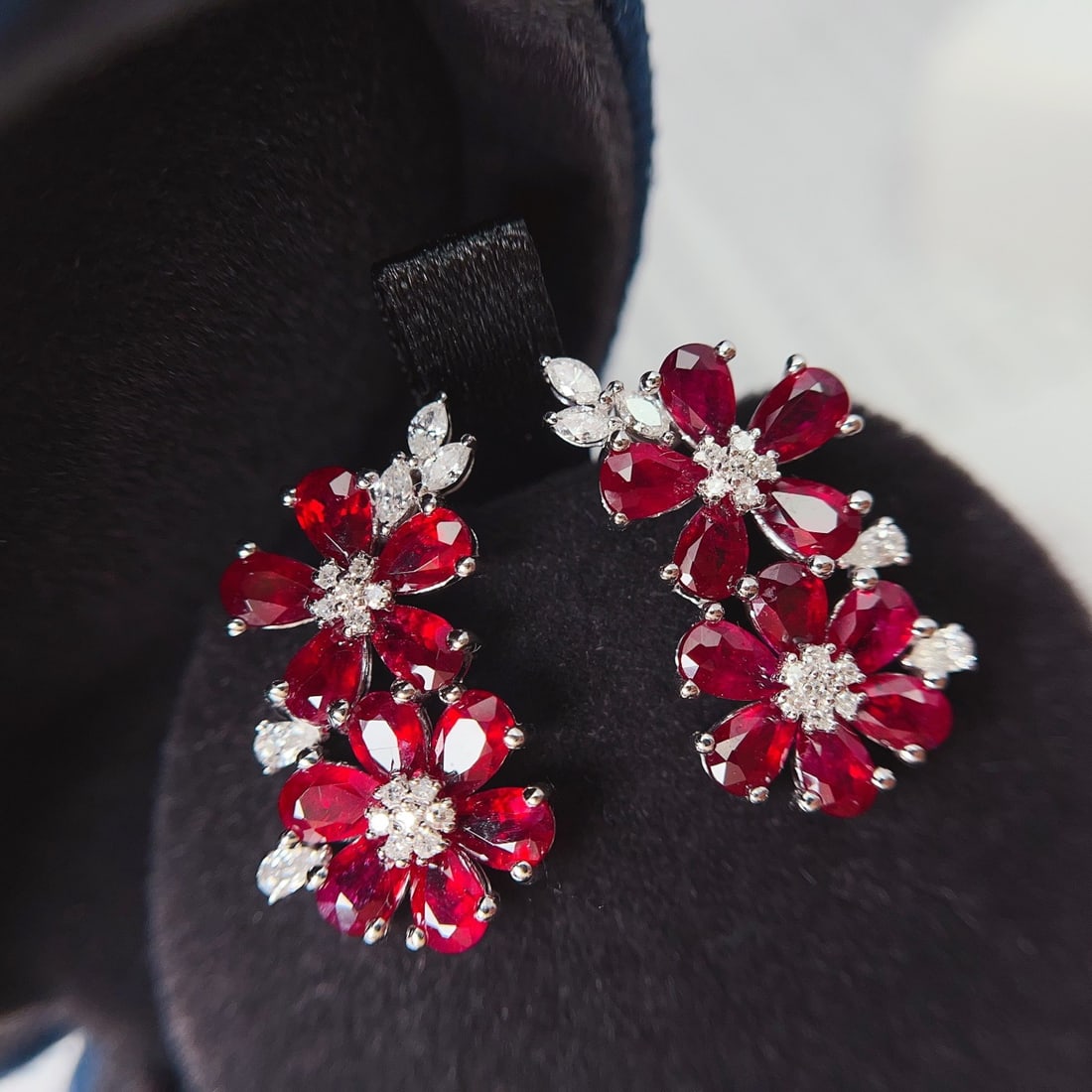 14k Gold 6.00 Ct Natural Ruby & Diamond Earrings - 4