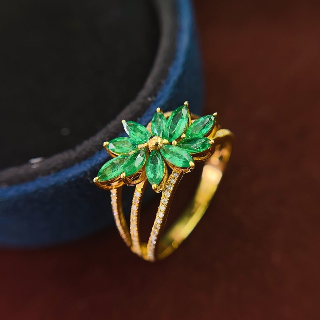 14k Gold 1.40 Ct Natural Emerald & Diamond Ring - 2