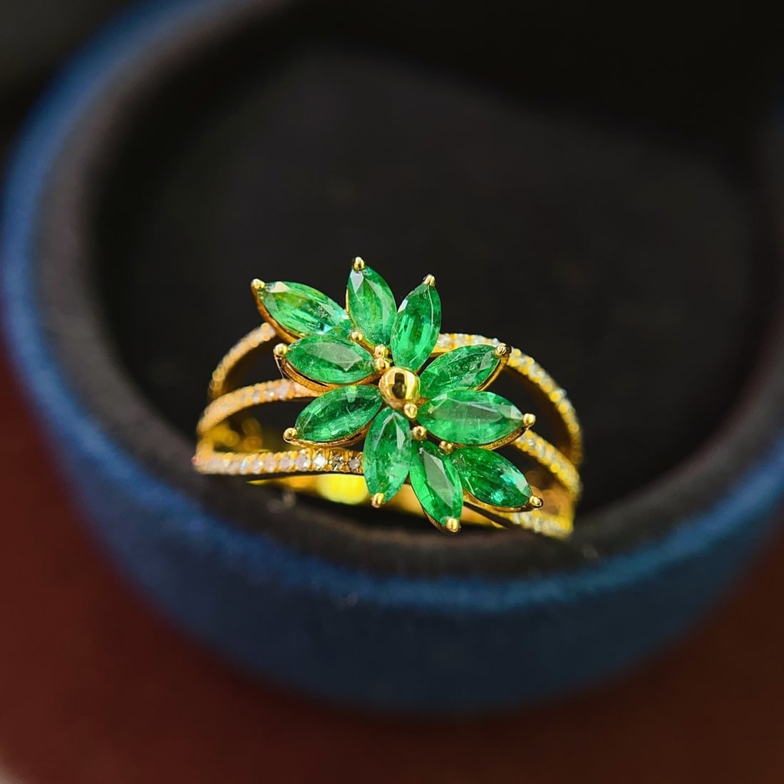 14k Gold 1.40 Ct Natural Emerald & Diamond Ring - 5