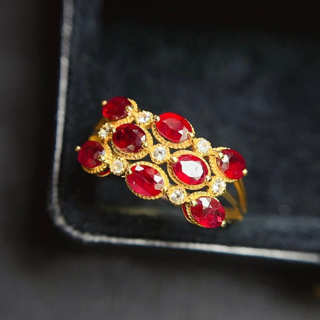 14k Gold 1.85 Ct Natural Ruby & Sapphire Ring: Ref:231130313 // gold content:14k gold // ring size:7. 25us // // main gemstone:ruby // shape:oval // carat weight:1. 85ct // color:red // treatment:natural // // adjacent gemstone 2 : sapphire //