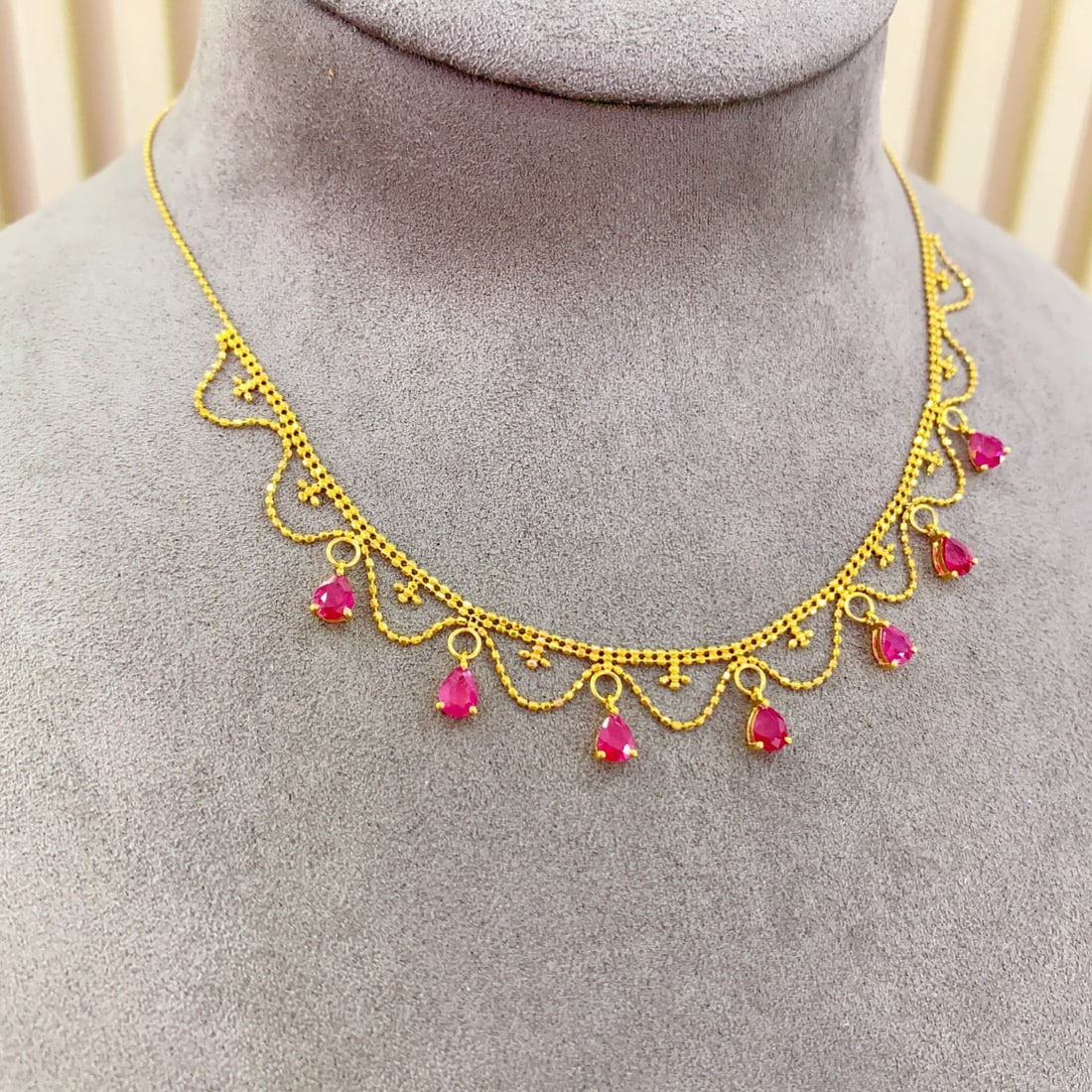 14k Gold 2.80 Ct Natural Ruby Necklace - 3