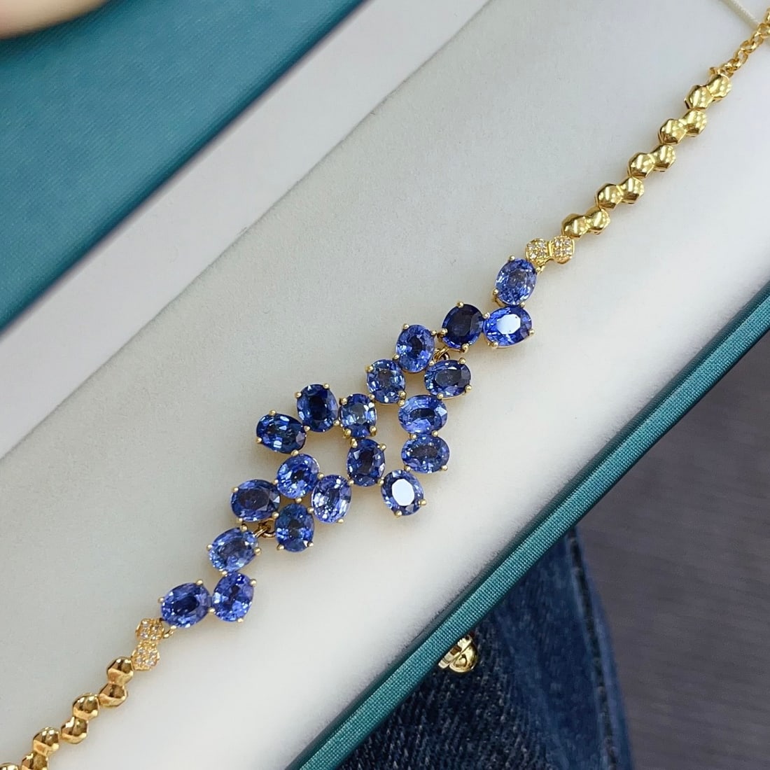 14k Gold 11.00 Ct Natural Sapphire & Diamond Bracelet - 3