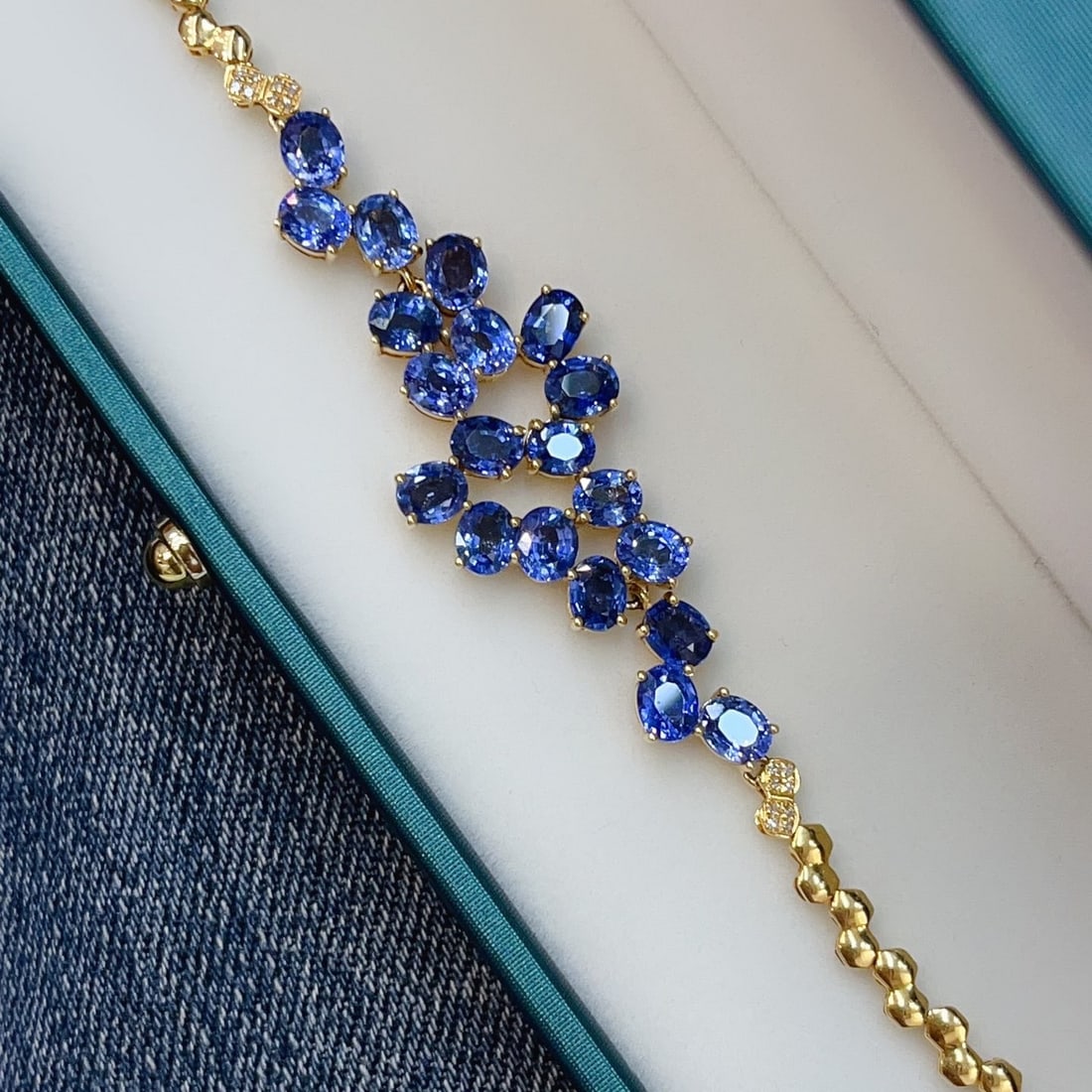 14k Gold 11.00 Ct Natural Sapphire & Diamond Bracelet - 4