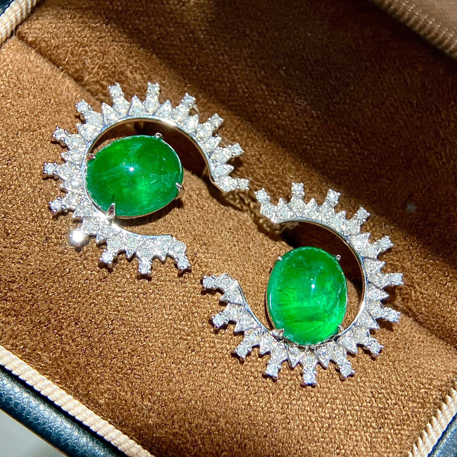 14k Gold 6.66 Ctw Vivid Green Natural Emerald & Diamond Earrings - 3