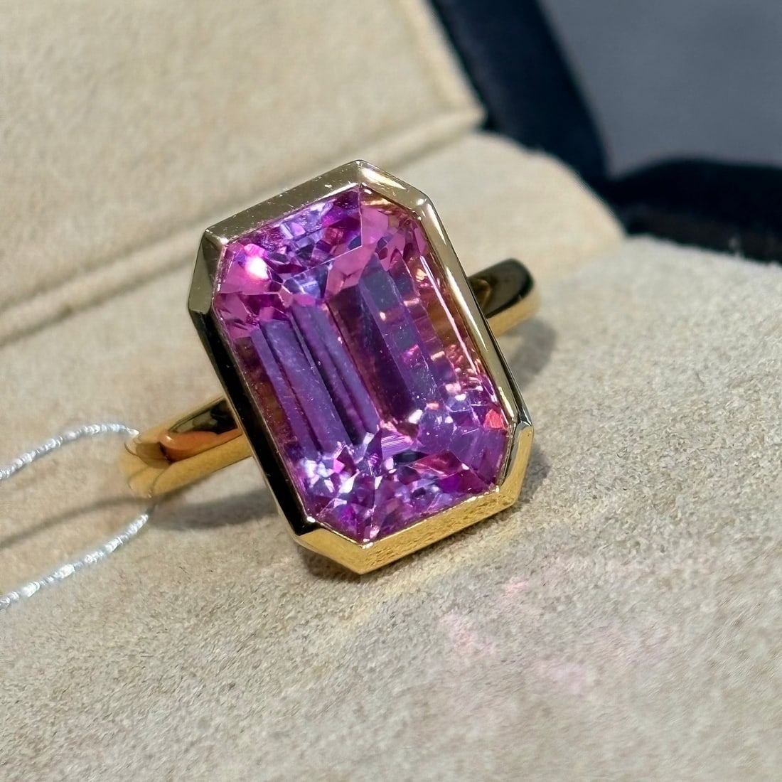 14k Gold 8.5 Ct Natural Kunzite Ring - 2