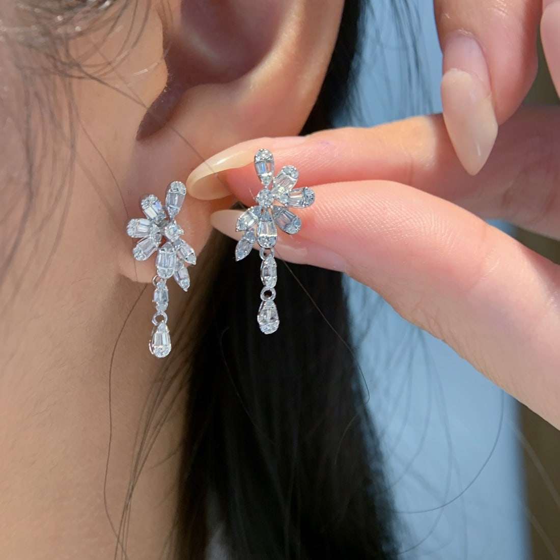 14k Gold 0.66 Ct Natural H Diamond Earrings - 5