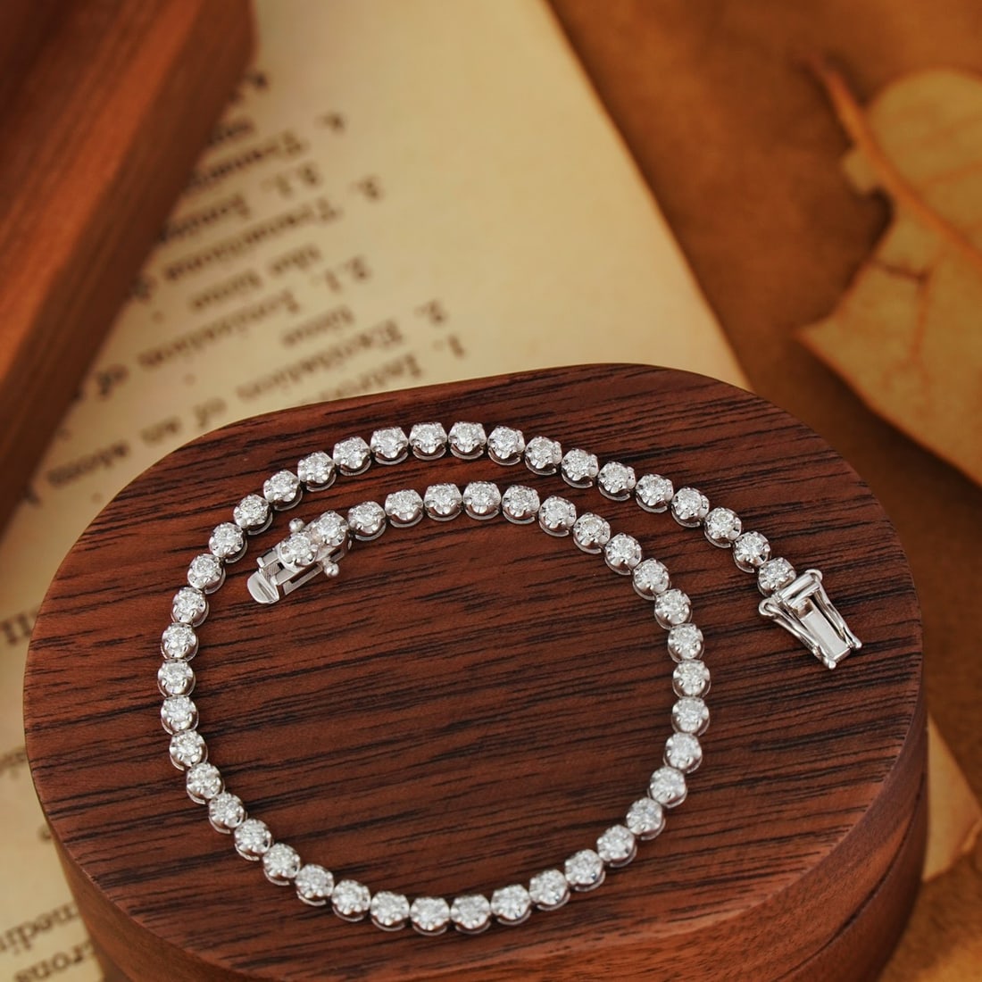 14k Gold 2 Ct Natural H Diamond Bracelet: Ref:231130406 // gold content:14k gold // main gemstone:diamond // shape:round // carat weight:2ct // clarity grade:vs-si // color:h // treatment:natural // cut grade:g // Condition: NewLow