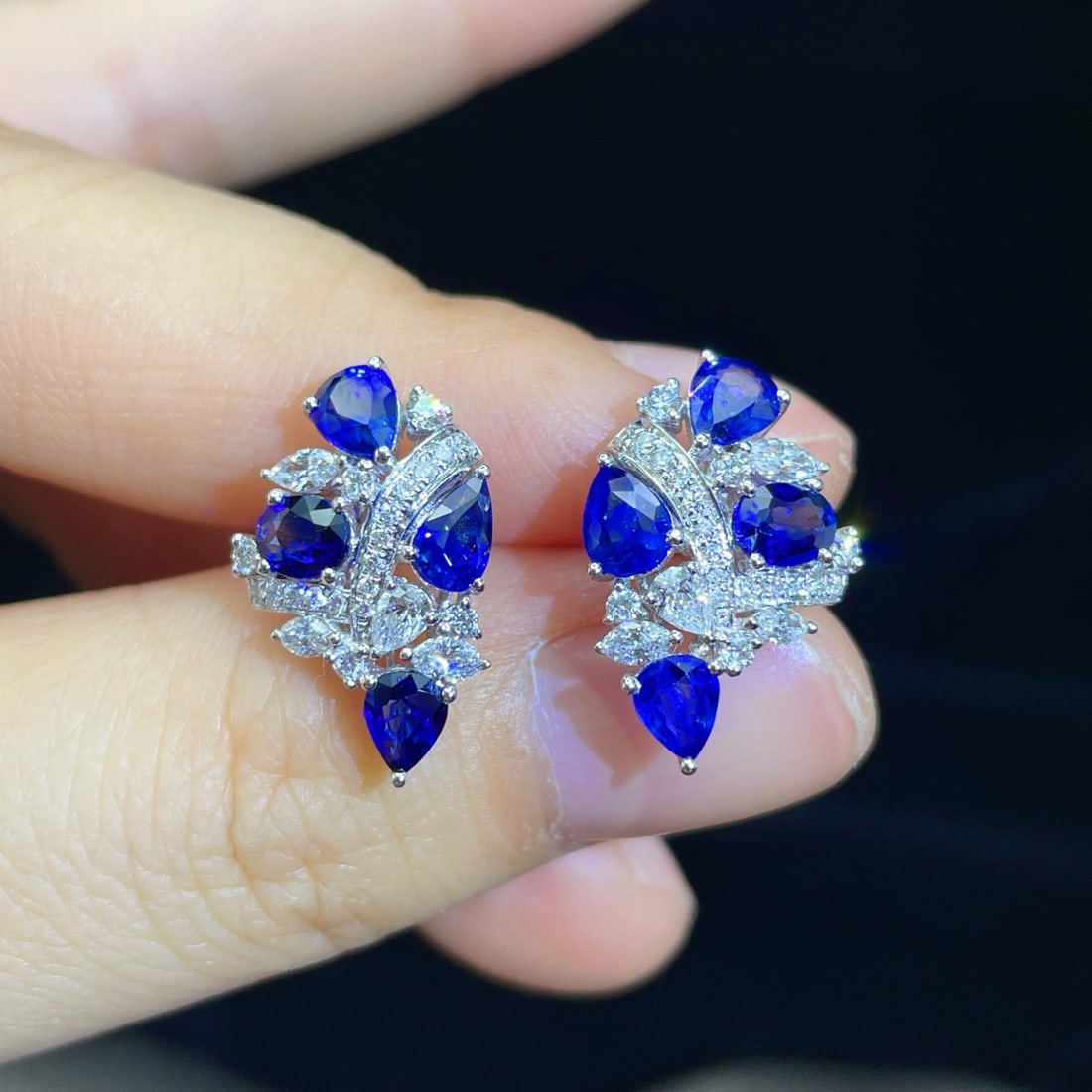 14k Gold 3.02 Ctw Natural Sapphire & Diamond Earrings: Ref:231130421 // gold content:14k gold // main gemstone:sapphire // shape:multiple // carat weight:2. 43ct // color:blue // treatment:natural // // adjacent gemstone 2 : diamond // shape:multiple