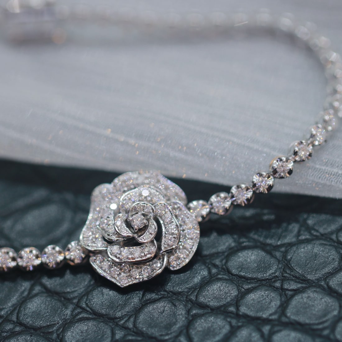 14k Gold 1.5 Ct Natural H Diamond & Flowers Bracelet - 6